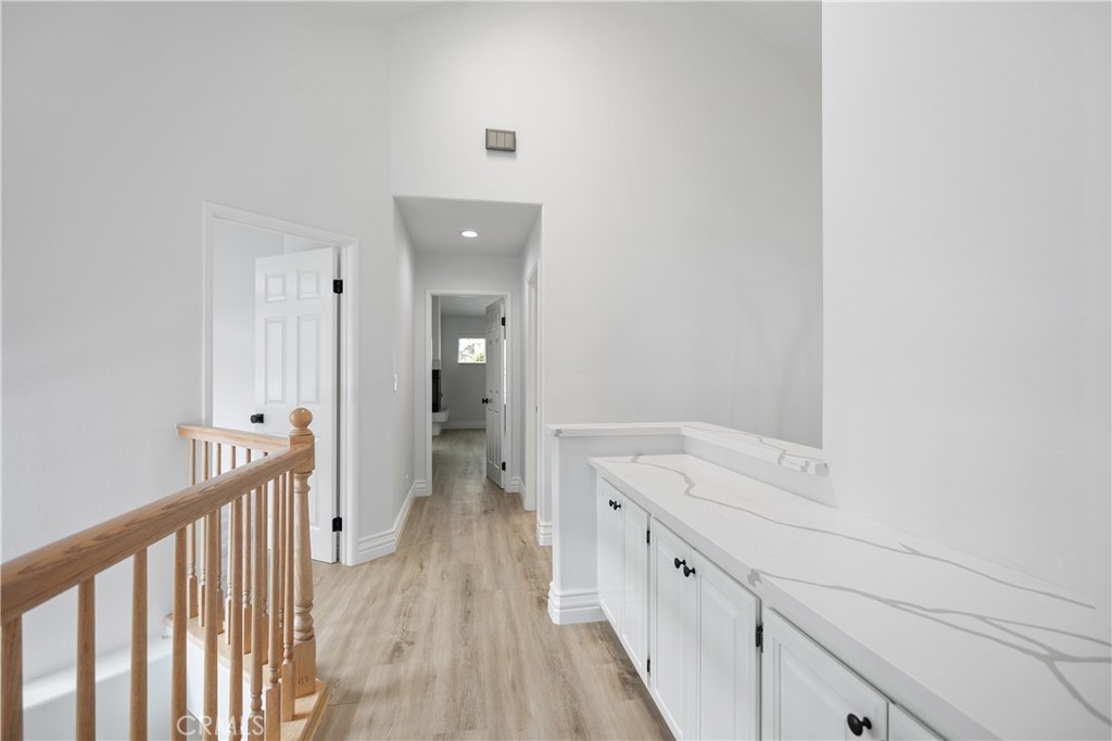 2501 E 16th Street E