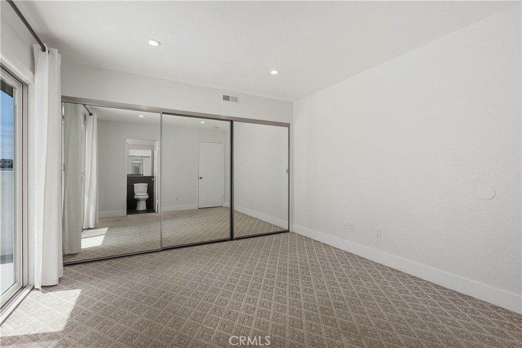 423 1/2 Westminster Avenue B