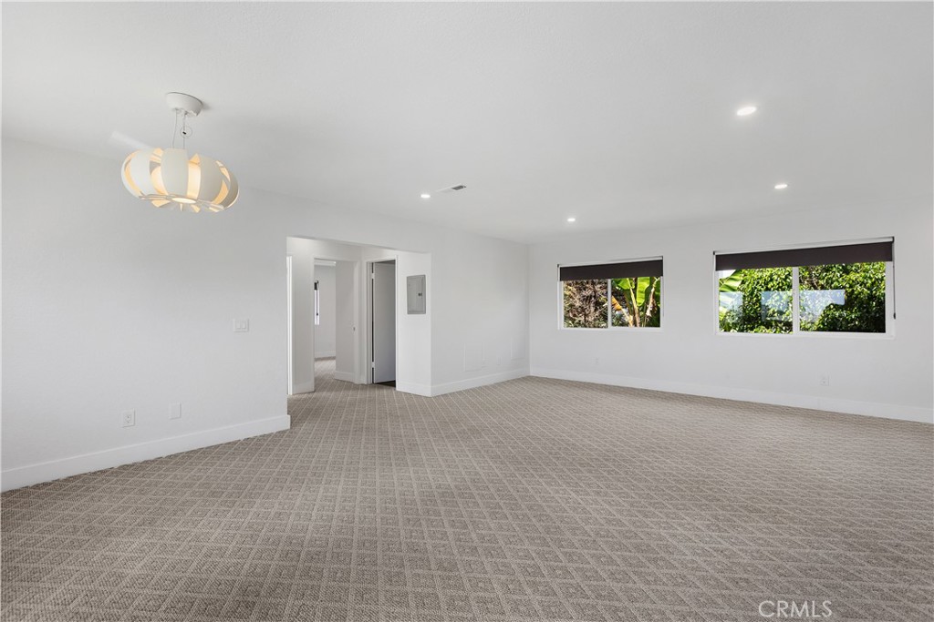 423 1/2 Westminster Avenue B