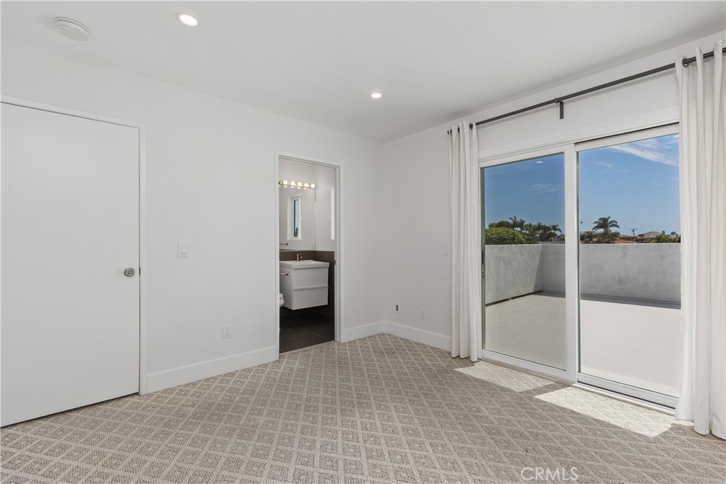 423 1/2 Westminster Avenue B