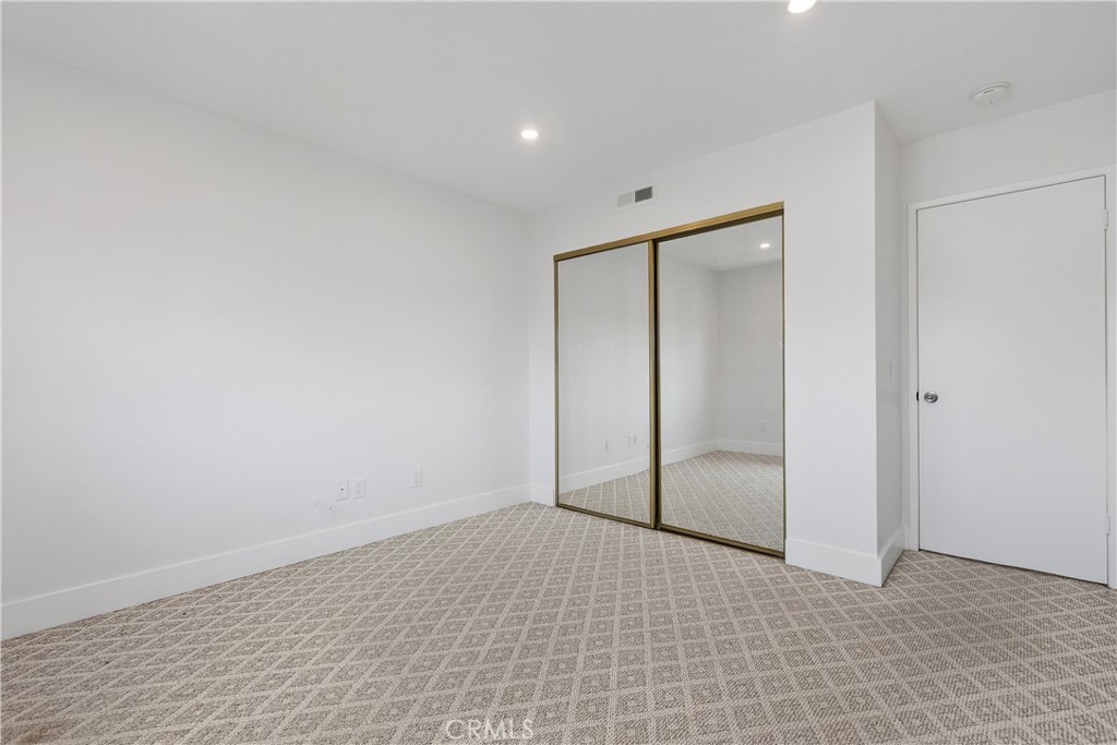 423 1/2 Westminster Avenue B