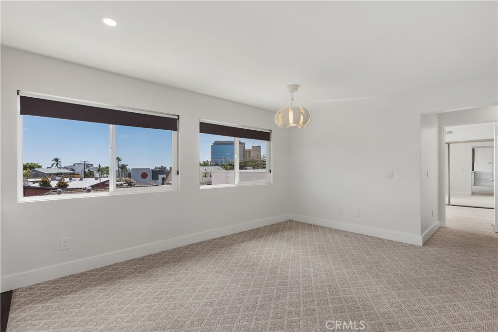 423 1/2 Westminster Avenue B