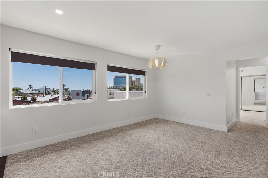 423 1/2 Westminster Avenue B