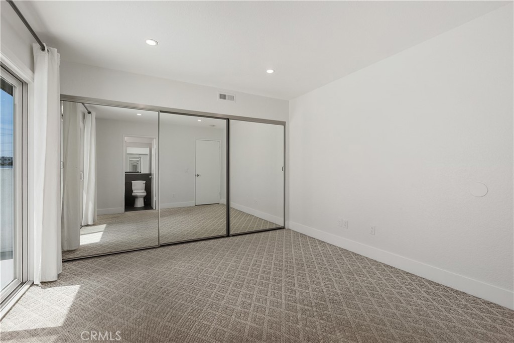 423 1/2 Westminster Avenue B