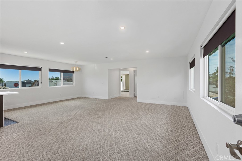 423 1/2 Westminster Avenue B