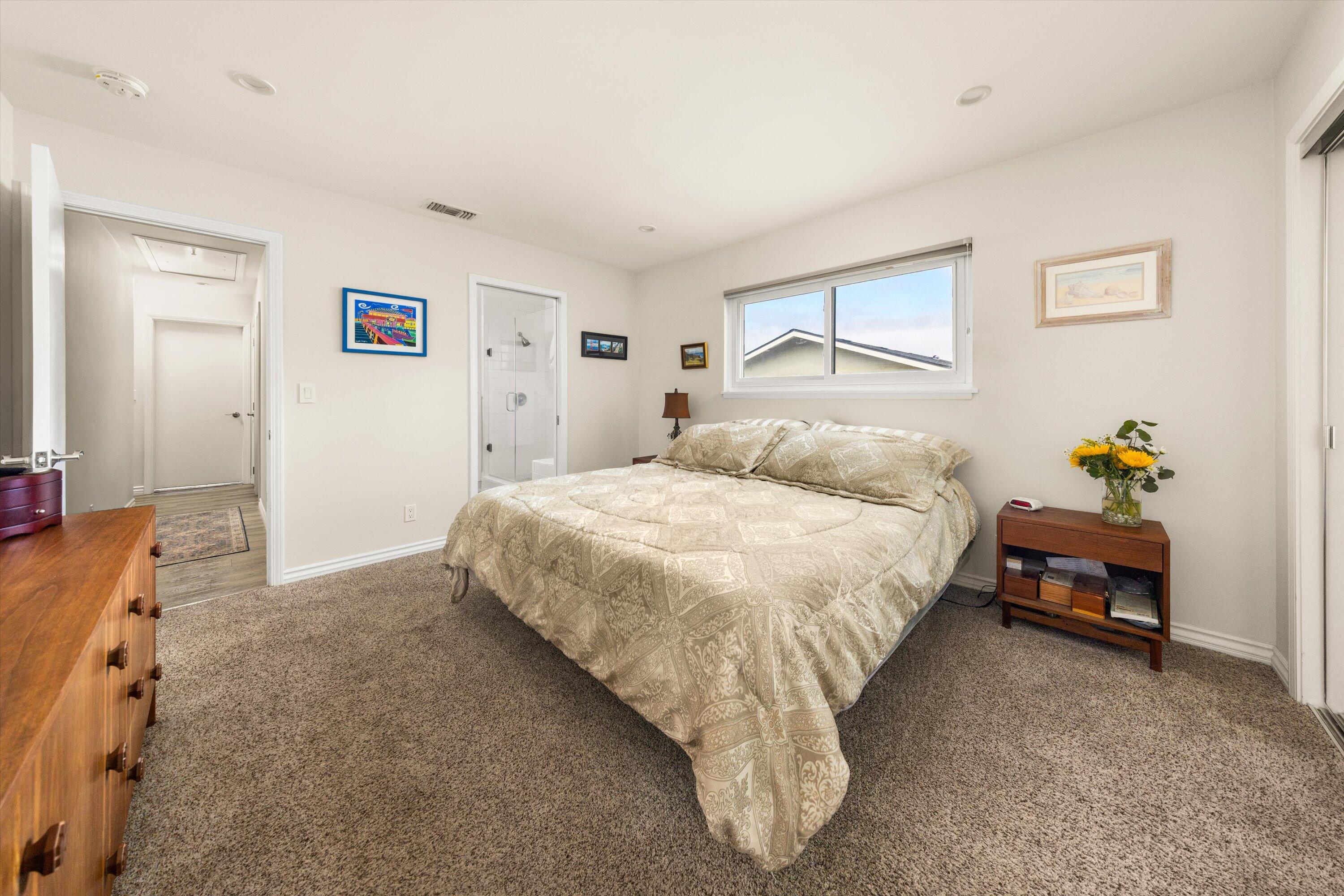 355 Glennora Way
