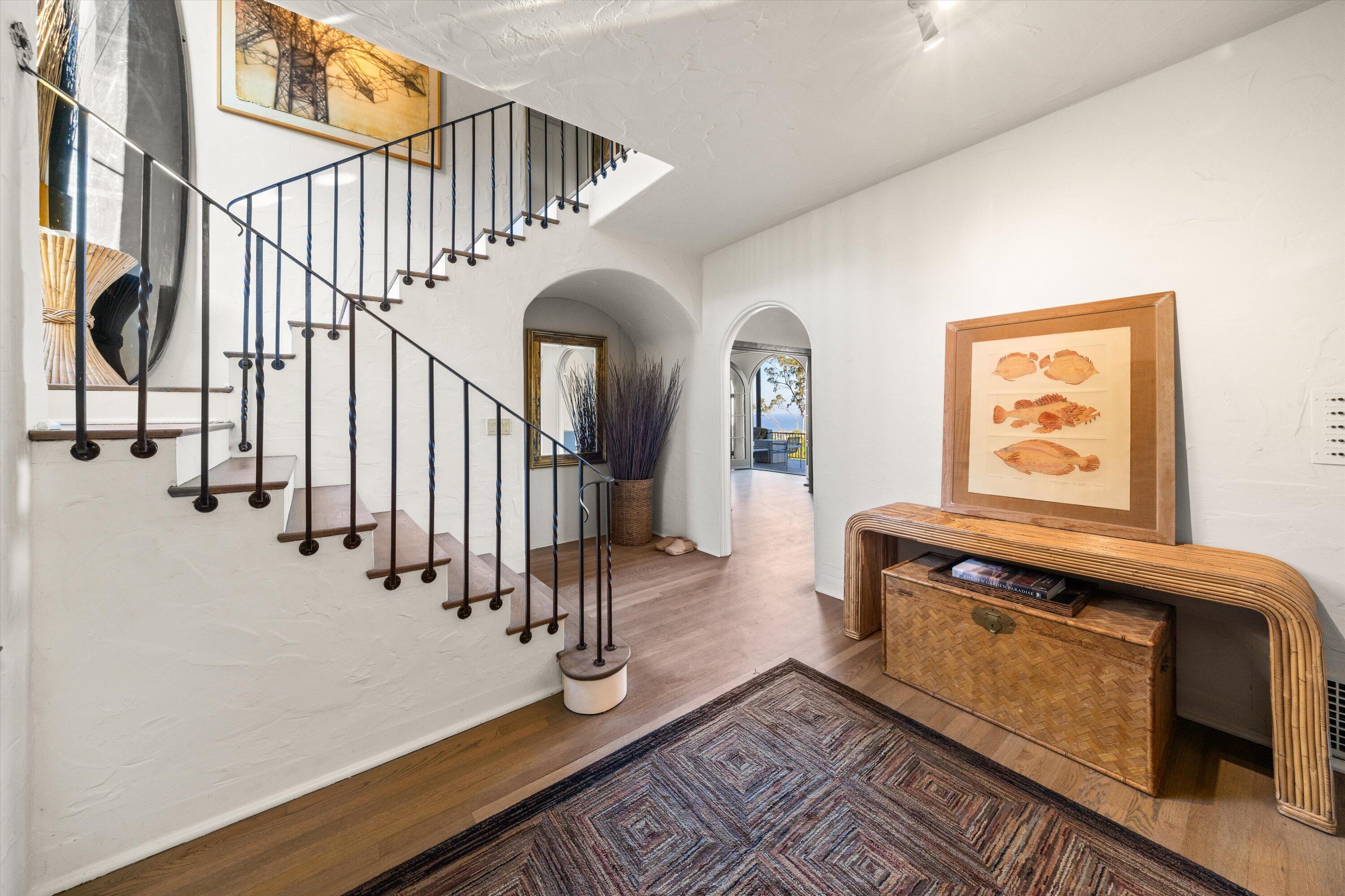 1705 Lasuen Road
