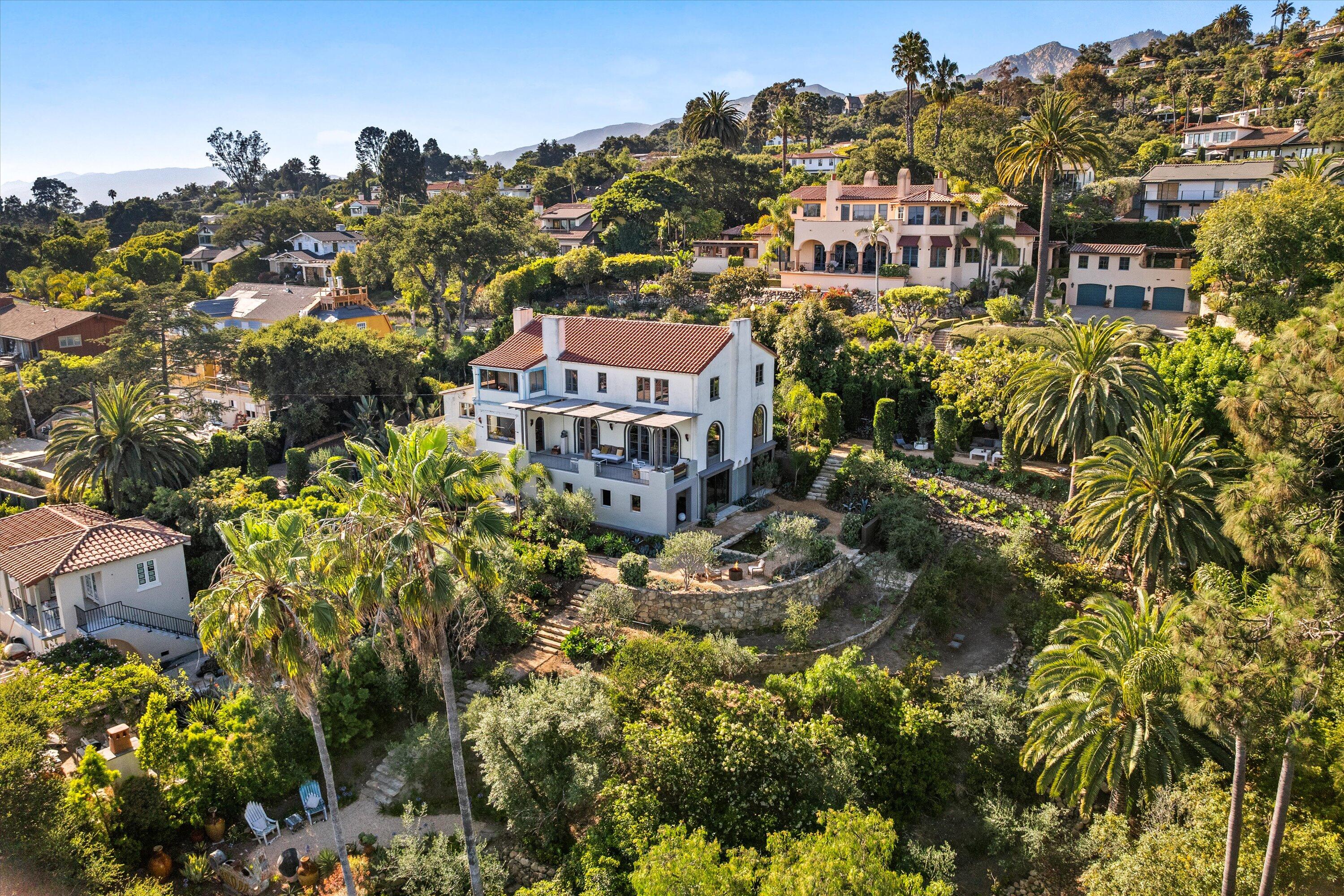 1705 Lasuen Road