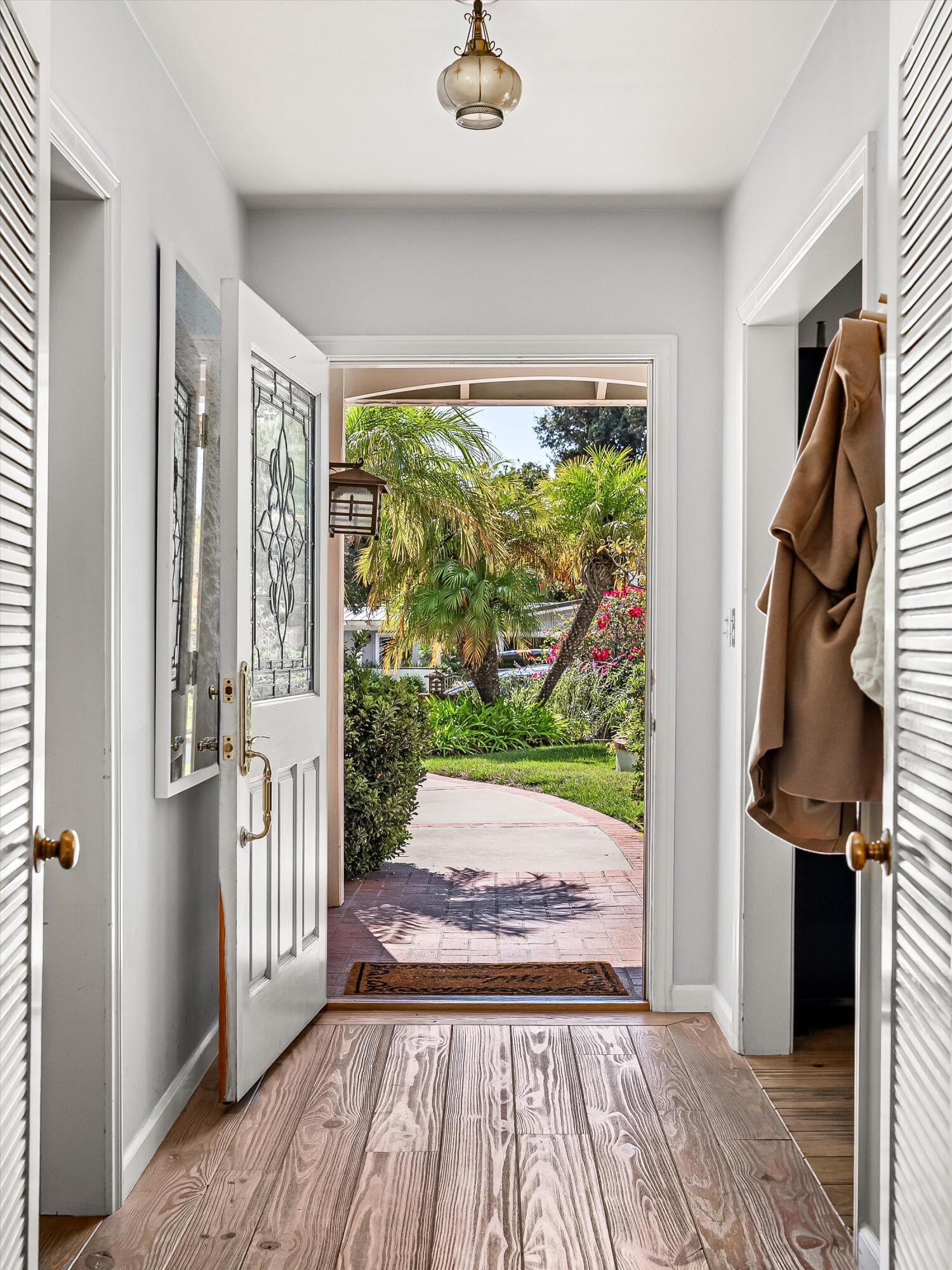 1192 Edward Place