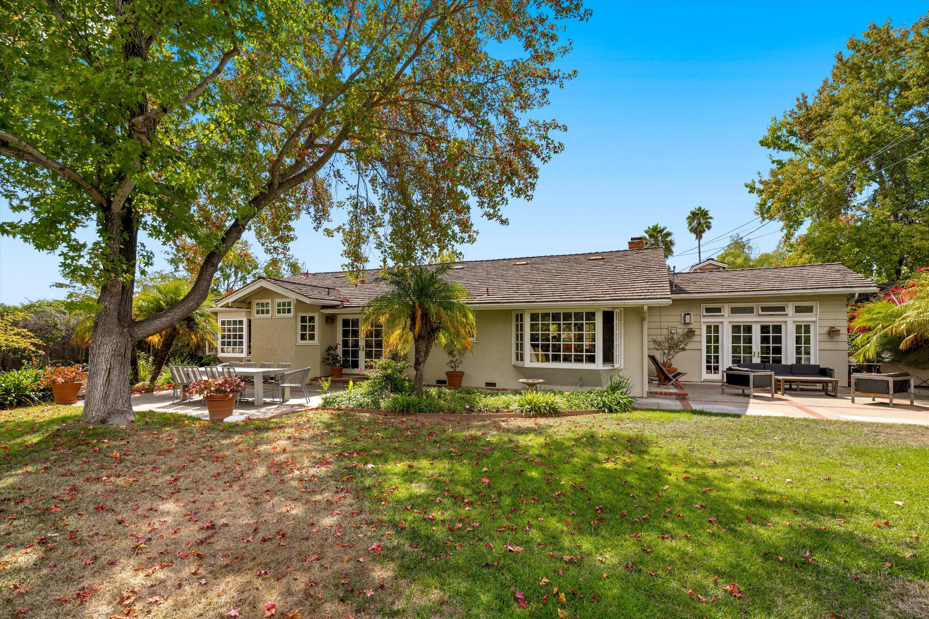 1192 Edward Place