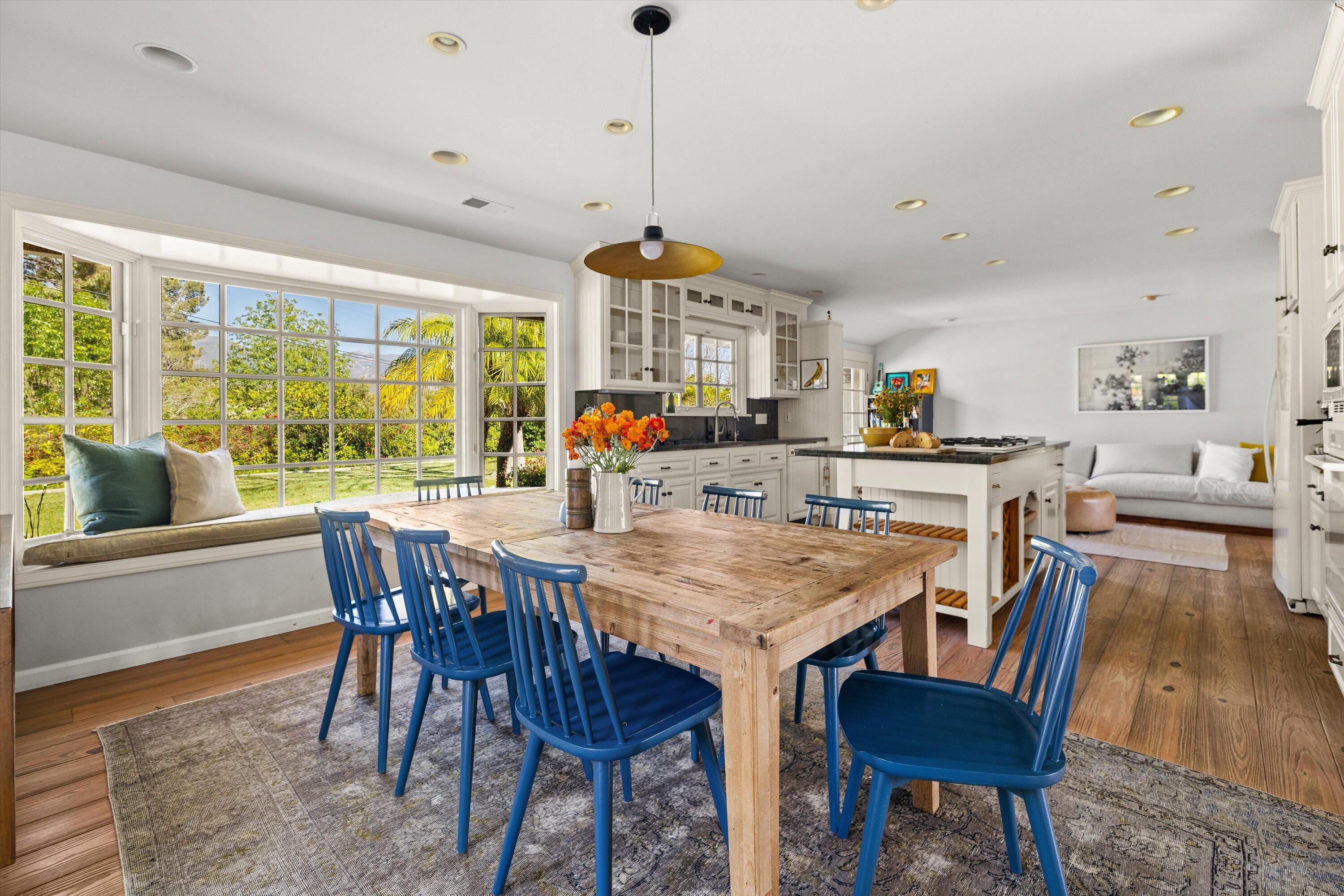 1192 Edward Place