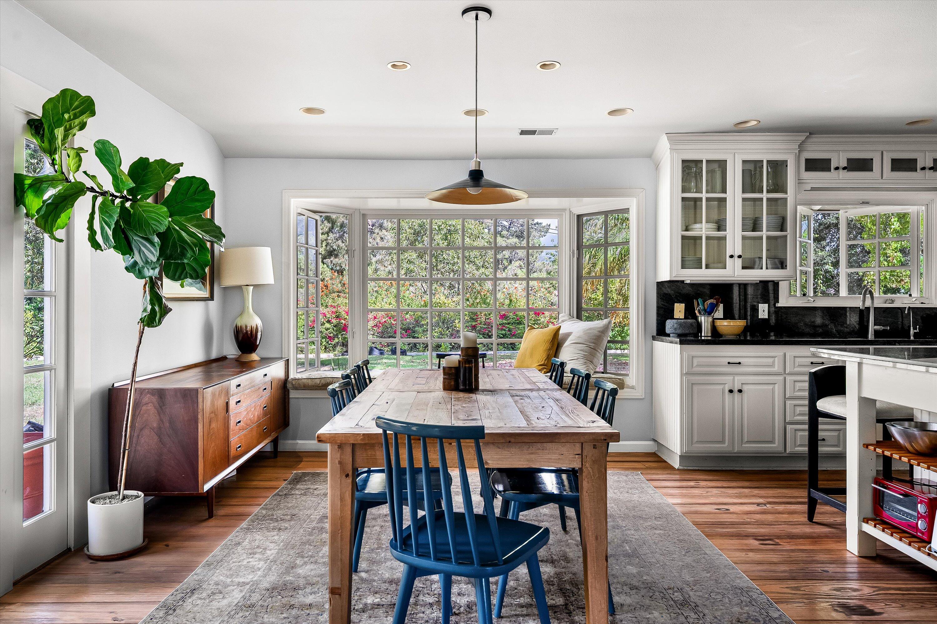 1192 Edward Place