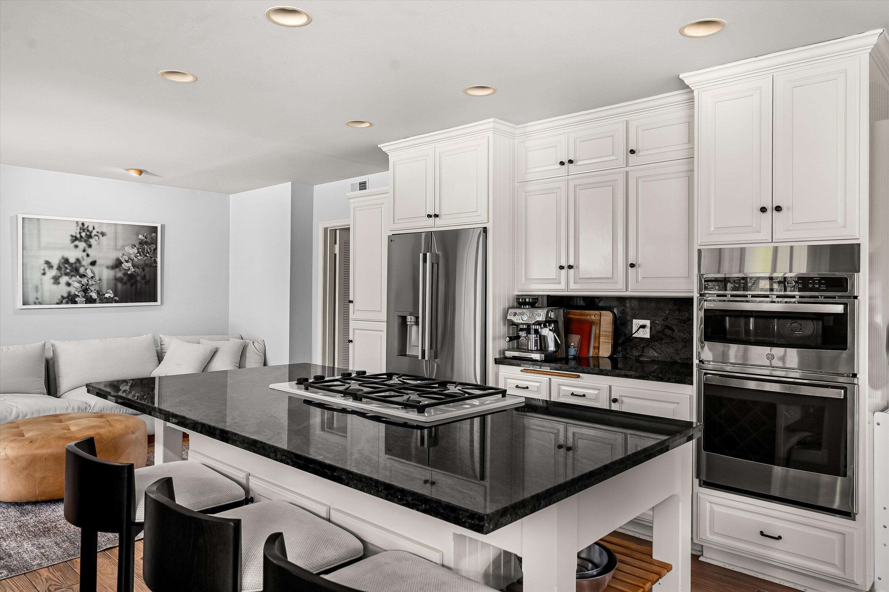 1192 Edward Place