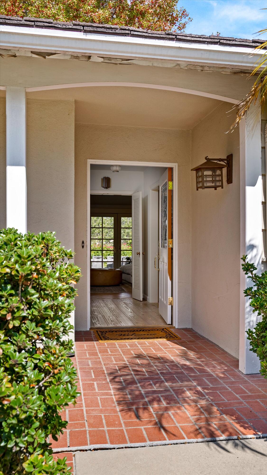 1192 Edward Place