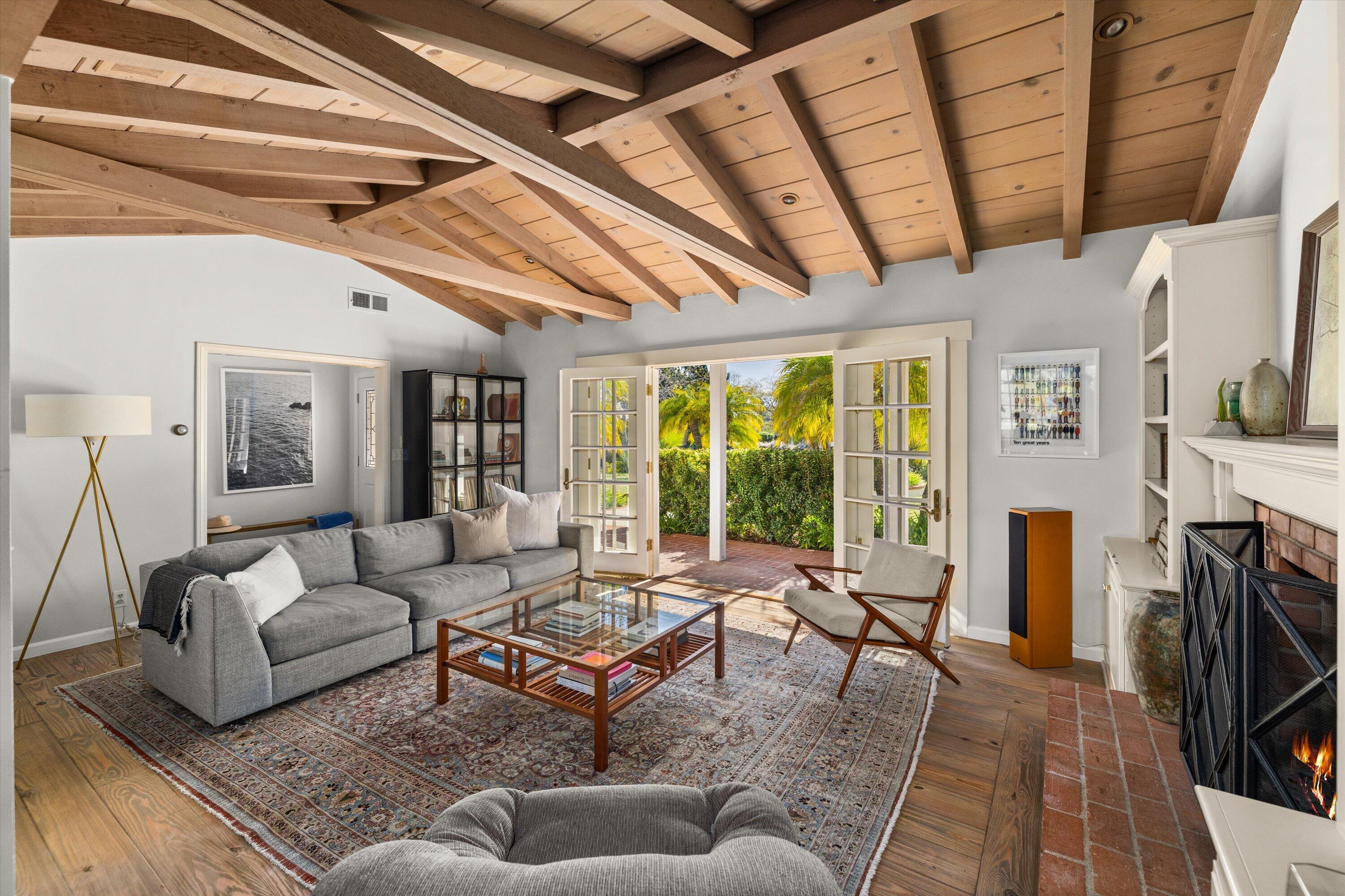 1192 Edward Place