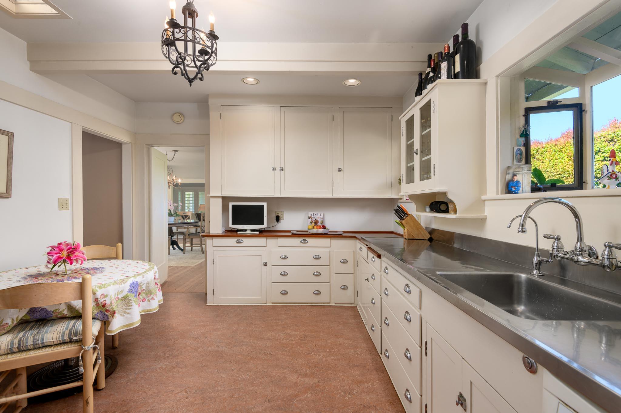 110 San Ysidro Road
