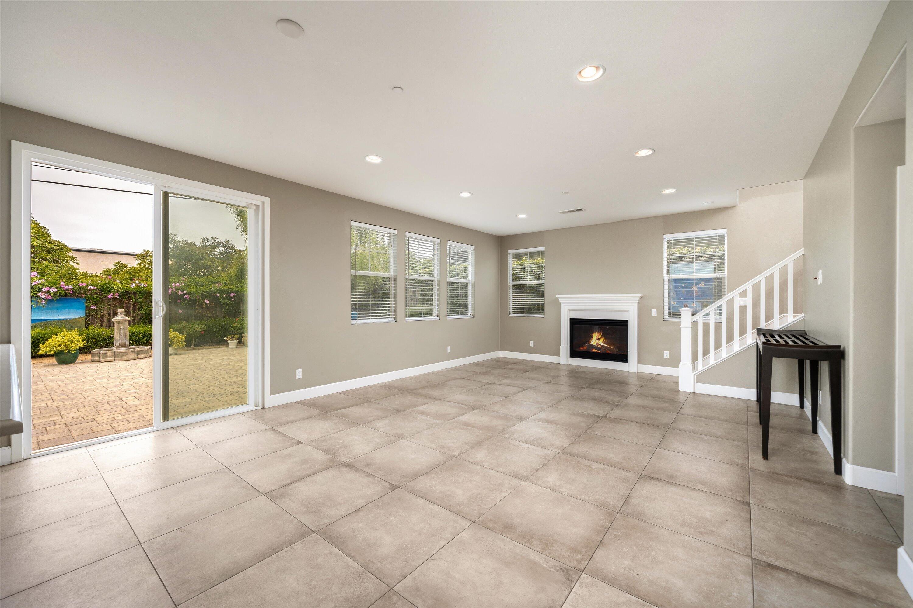 1109 Calle Lagunitas