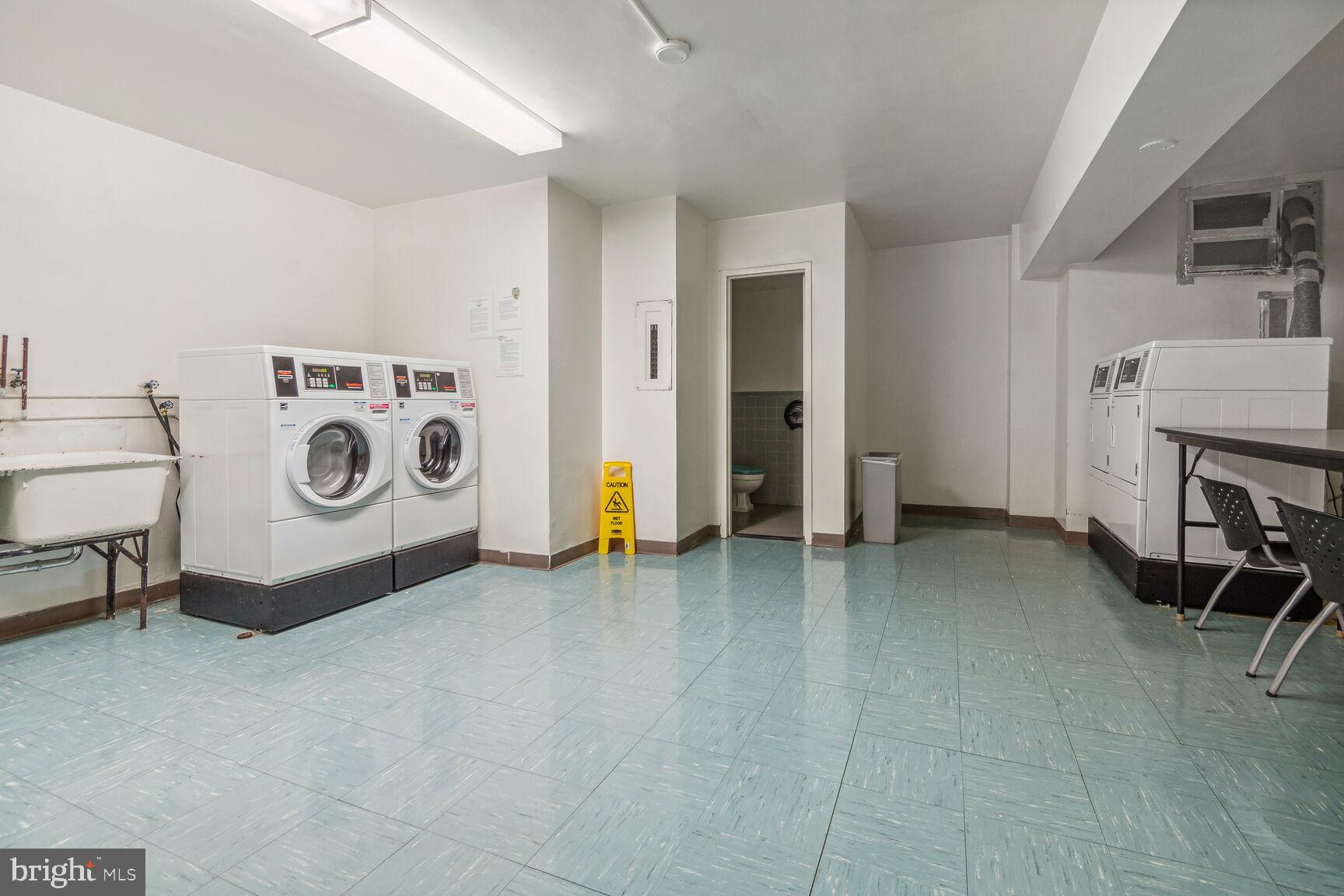 4201 Cathedral Ave NW #1106w