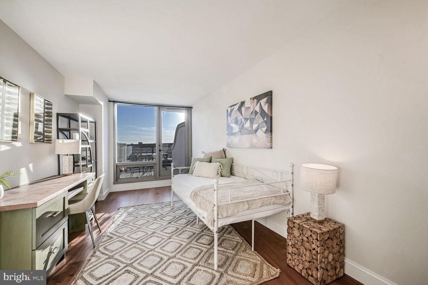 701 Pennsylvania Ave NW #1024