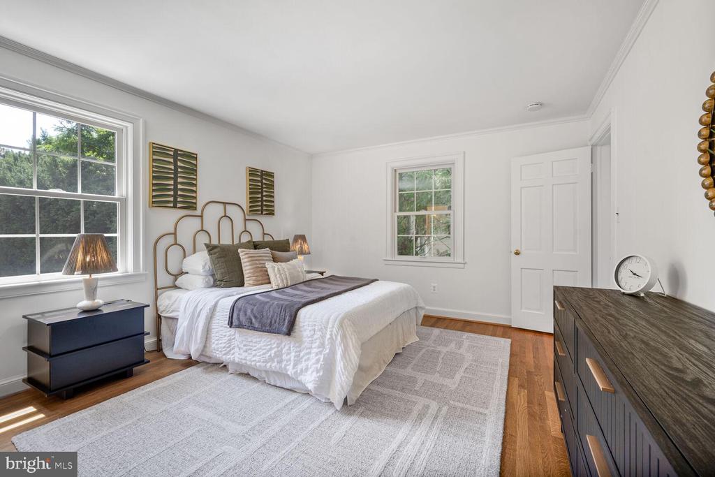 5114 Klingle St NW