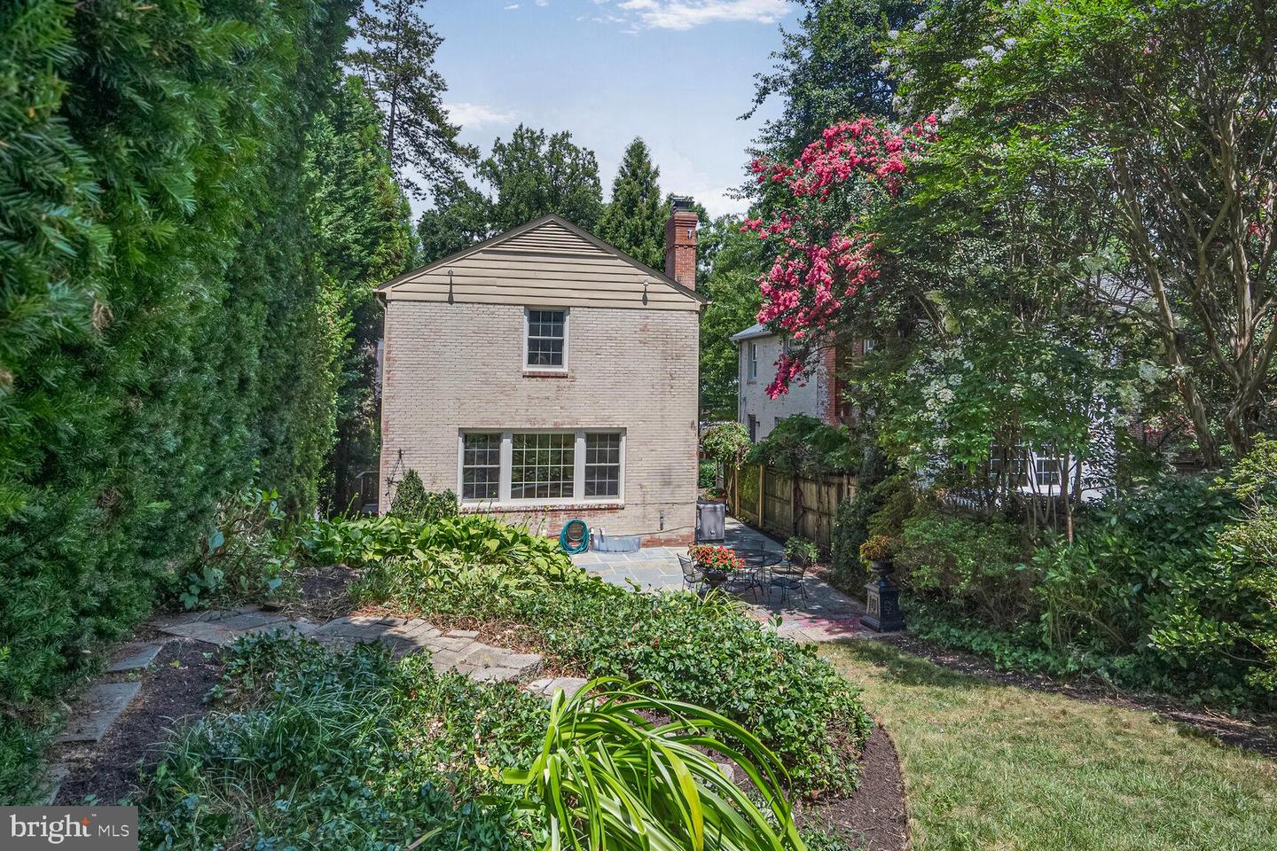5114 Klingle St NW