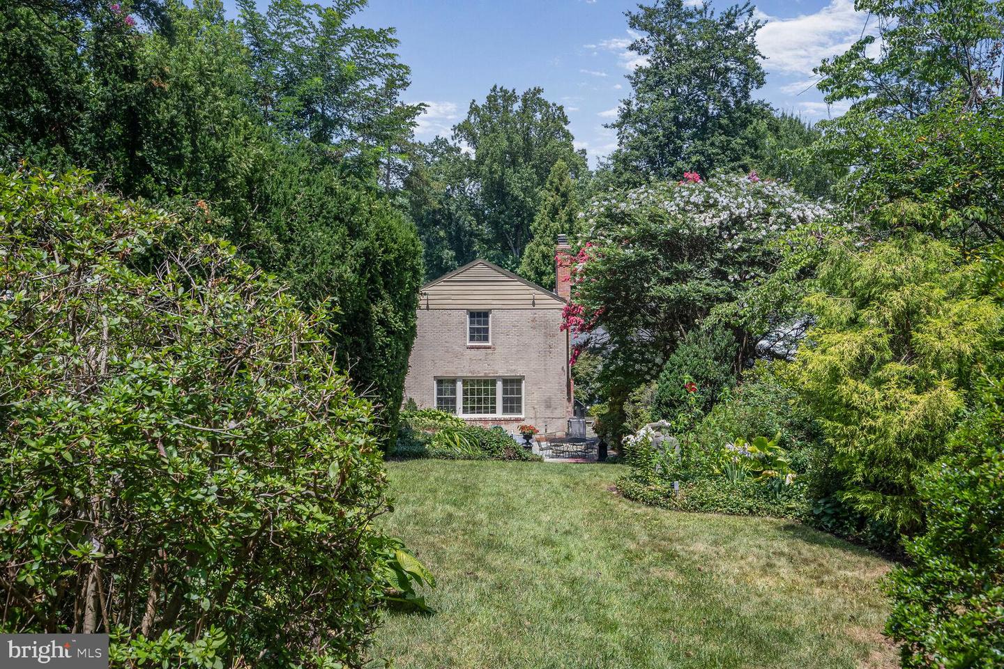 5114 Klingle St NW