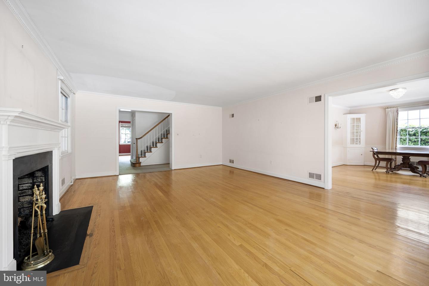 4846 van Ness St NW