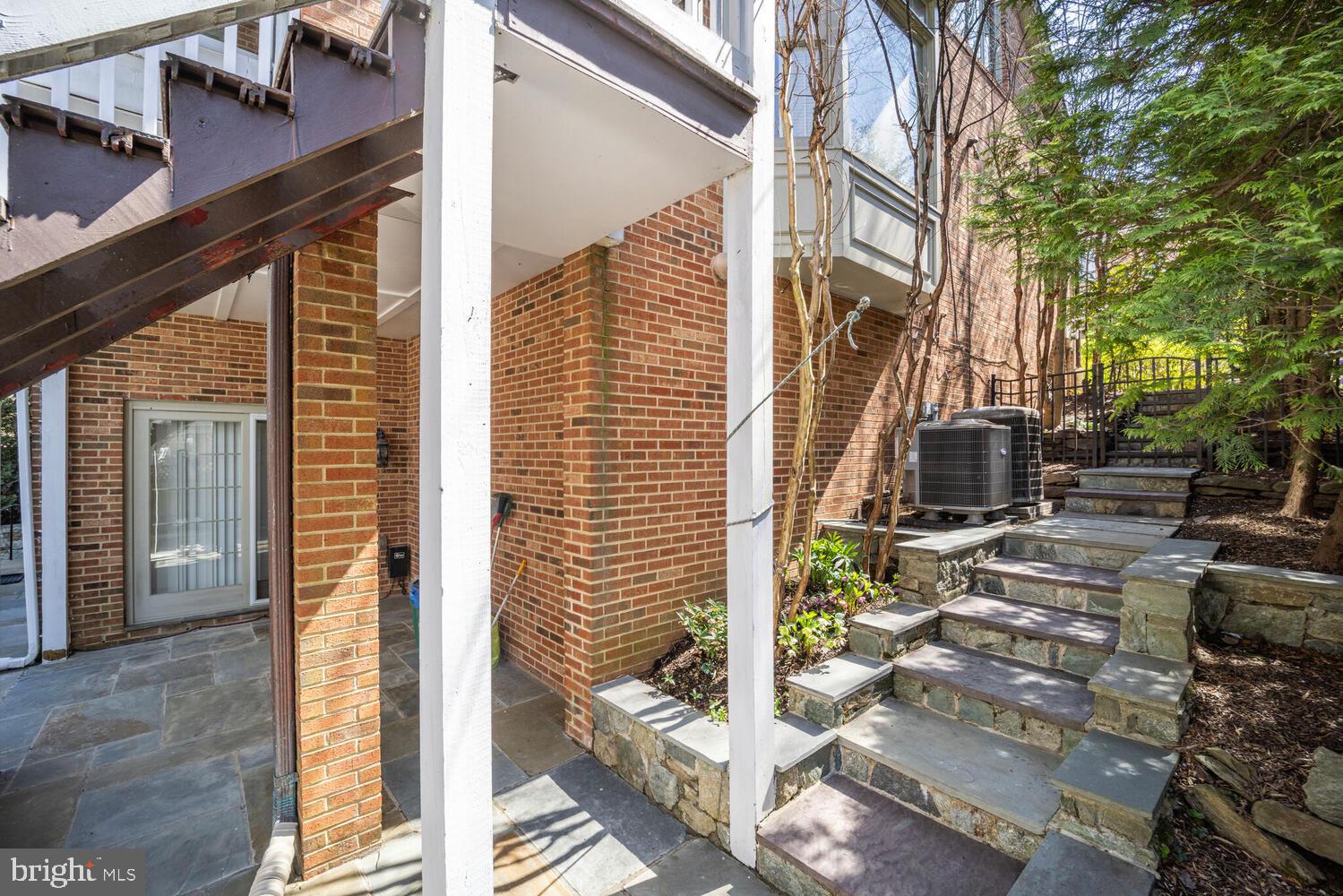 5119 WARREN PLACE NW