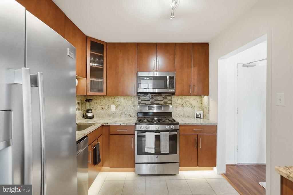 3001 VEAZEY TERRACE NW 1324