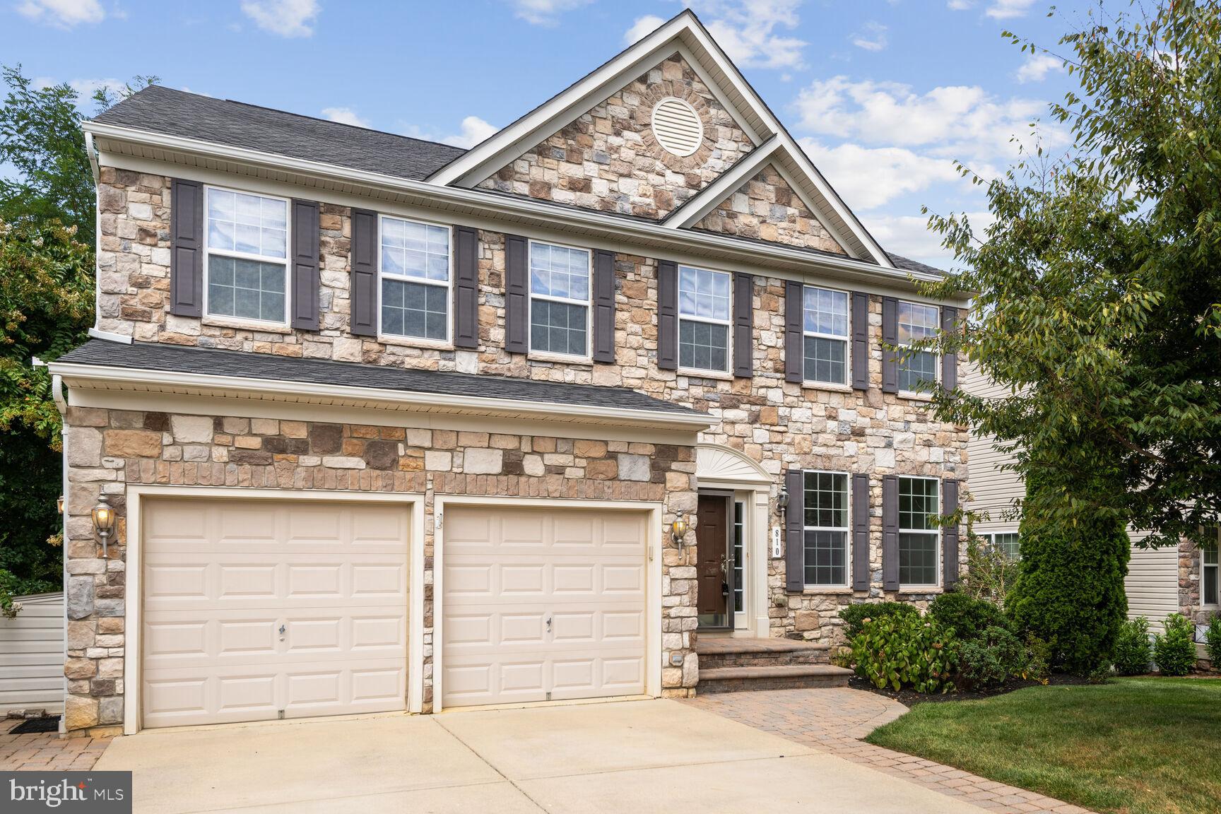 810 MORAN DRIVE