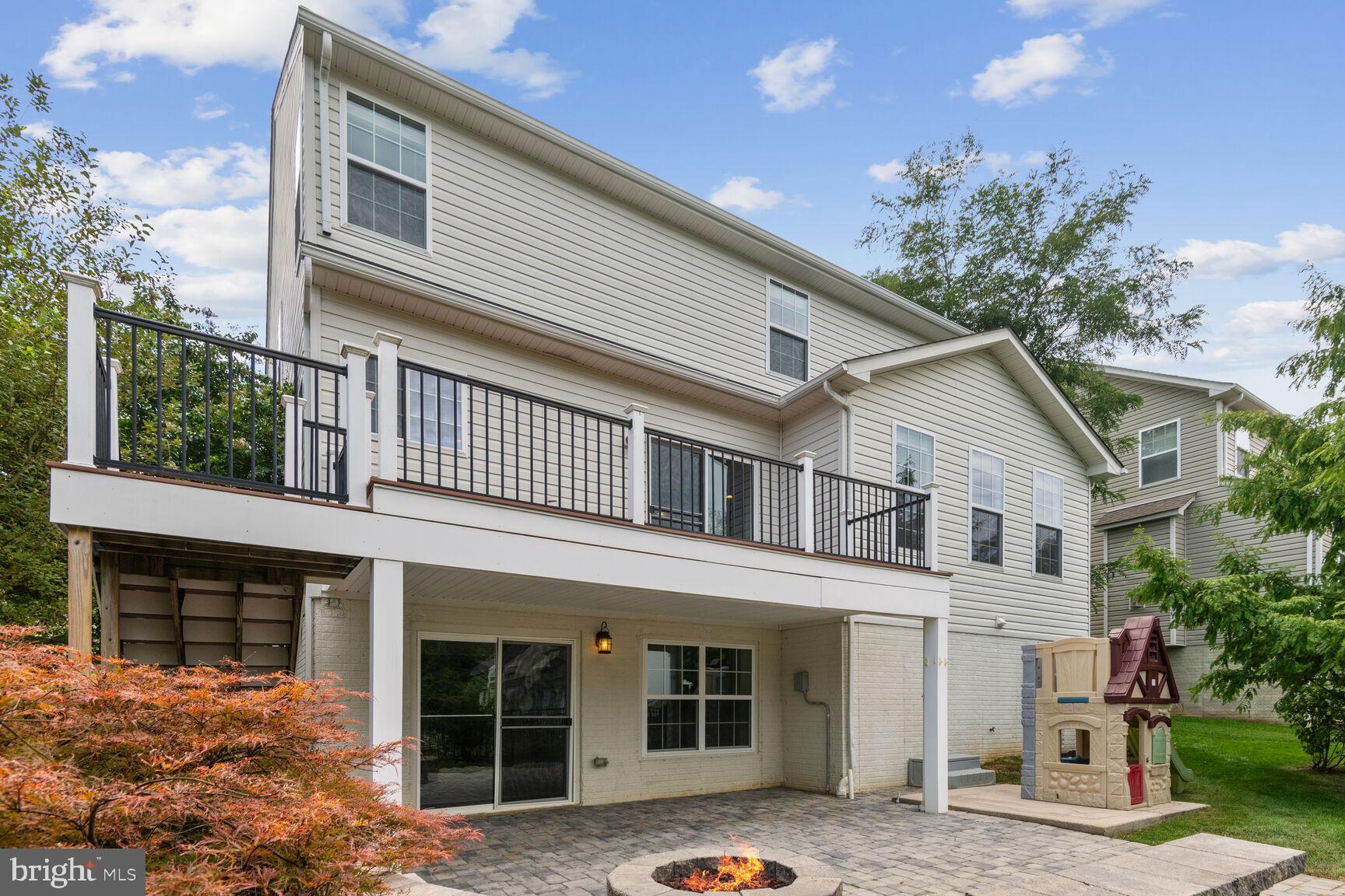 810 MORAN DRIVE