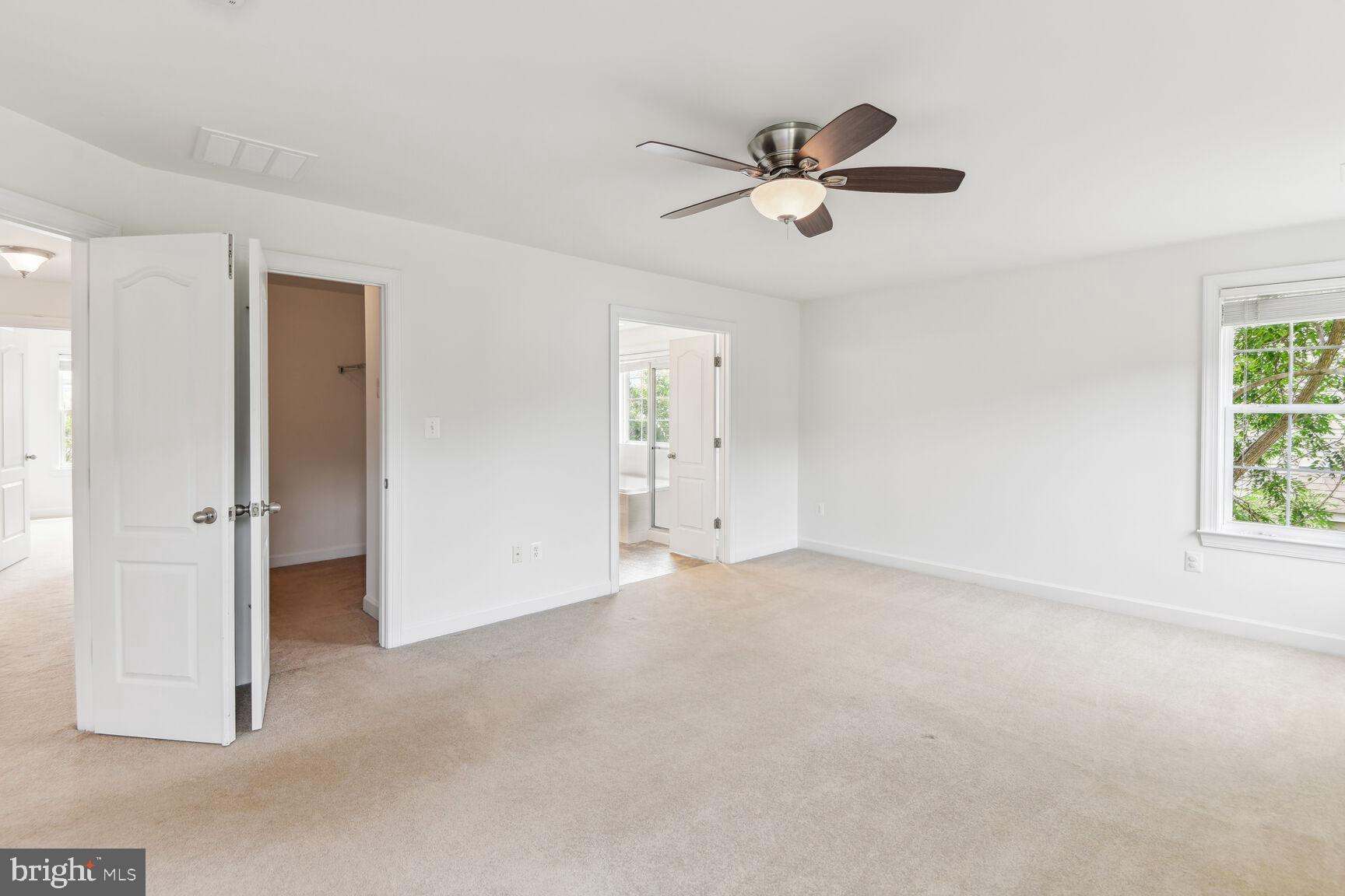810 MORAN DRIVE