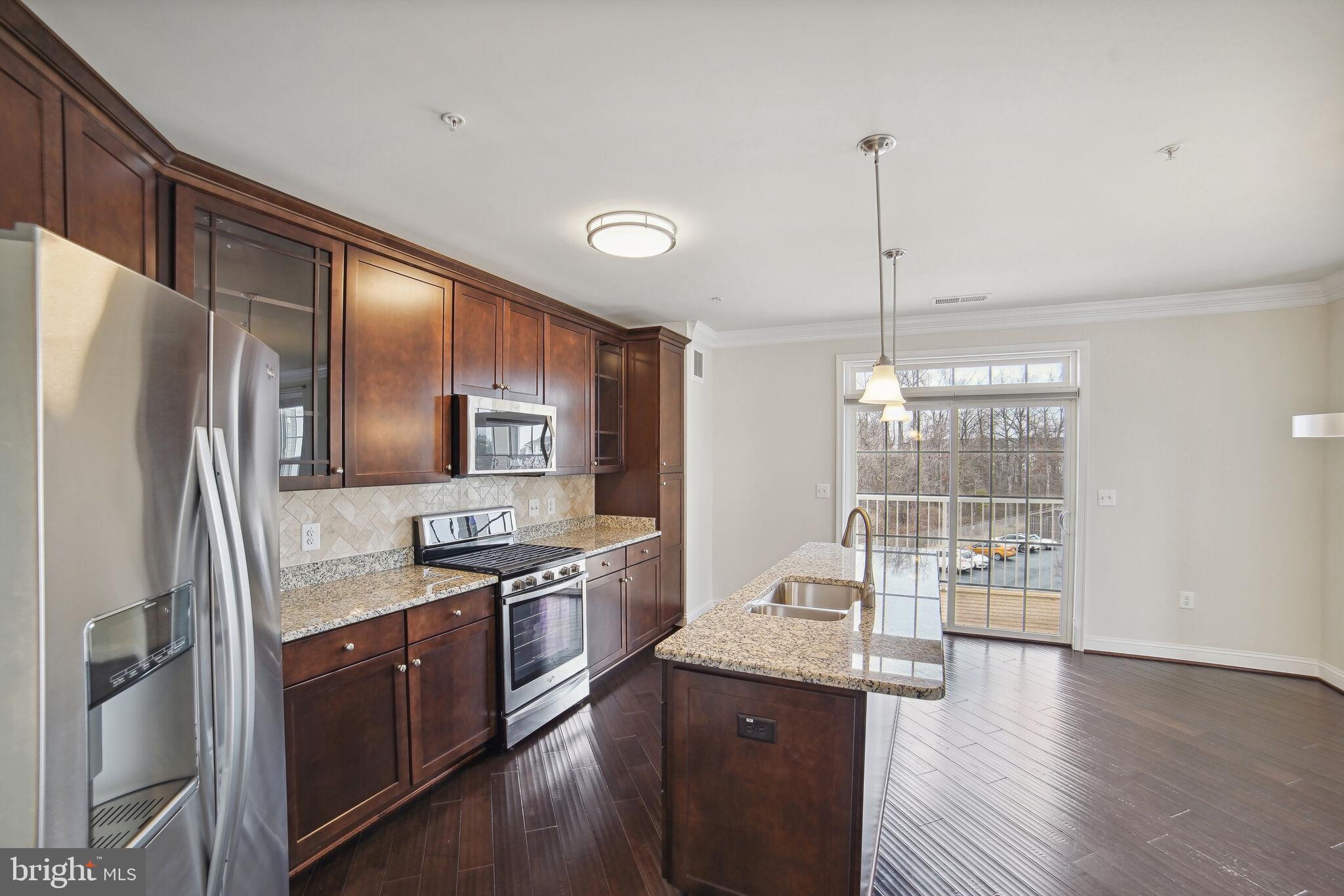 3825 Doc Berlin Dr #32