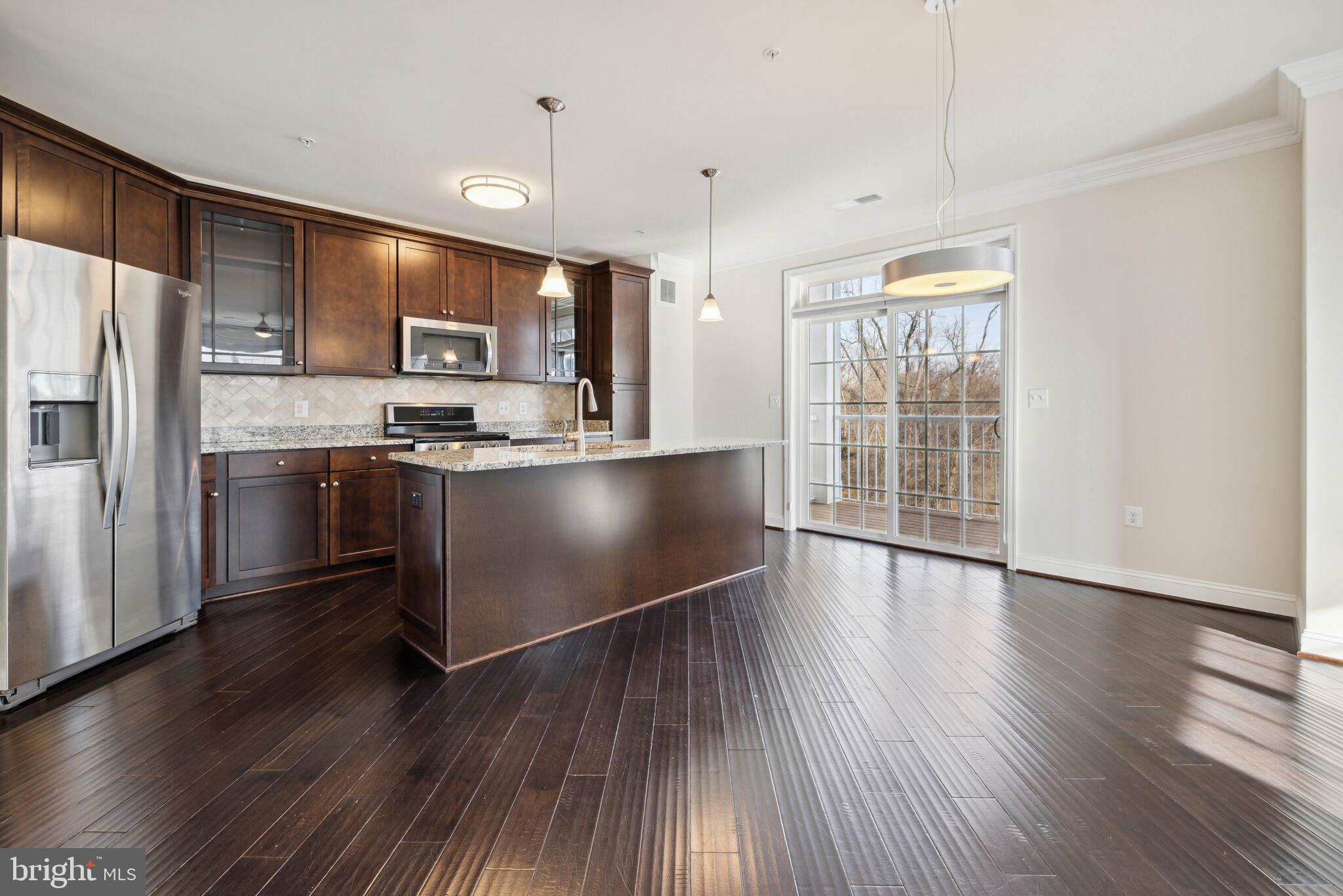 3825 Doc Berlin Dr #32