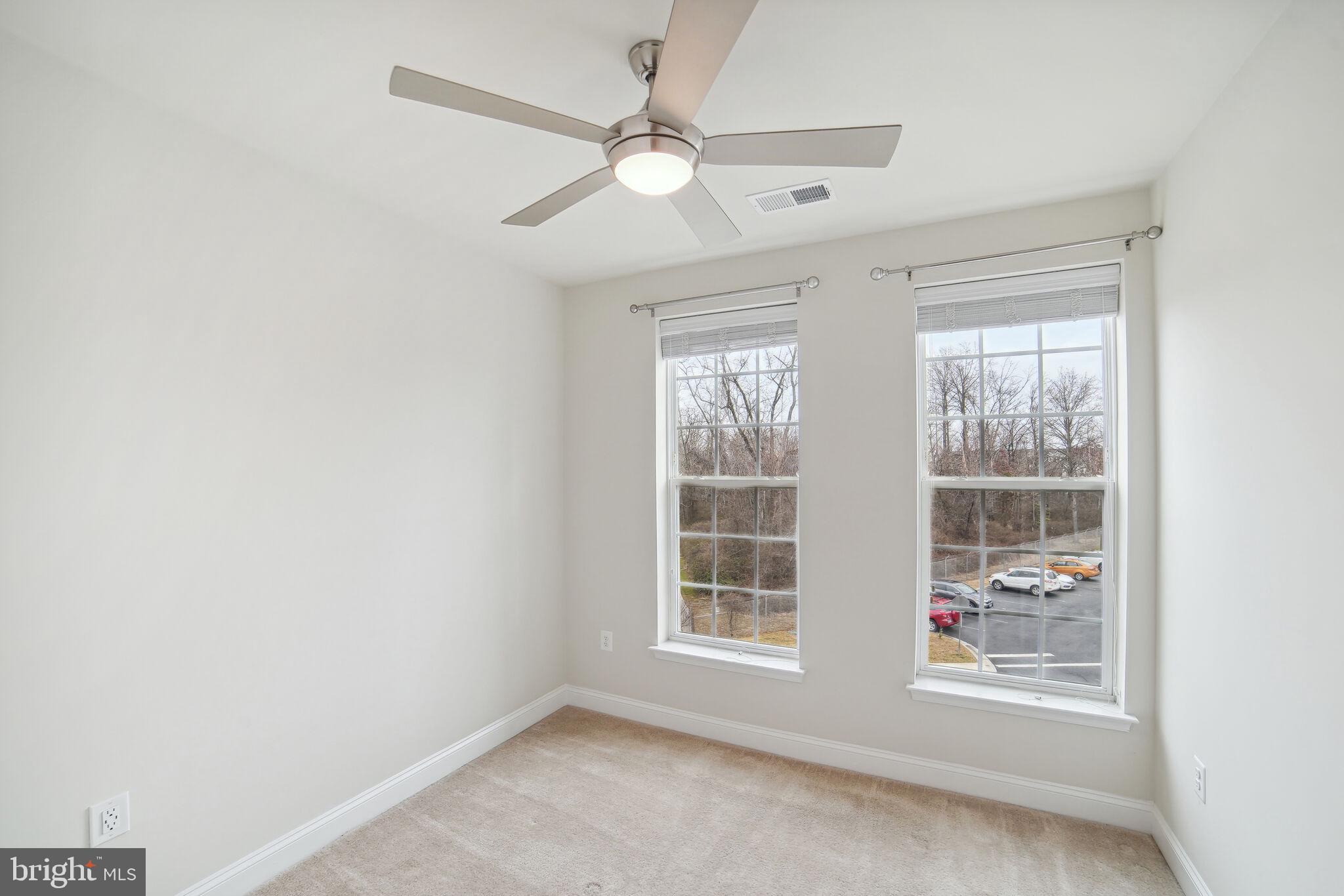 3825 Doc Berlin Dr #32