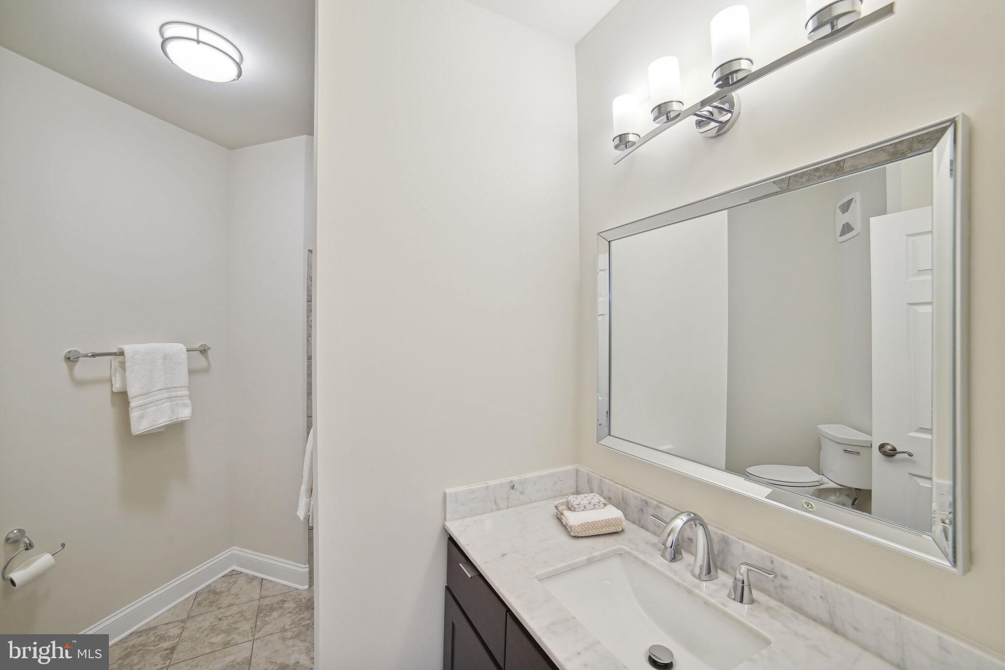 3825 Doc Berlin Dr #32