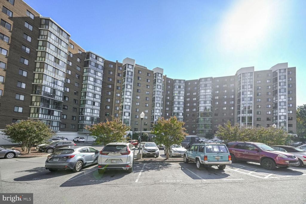 15100 Interlachen Dr #4-112