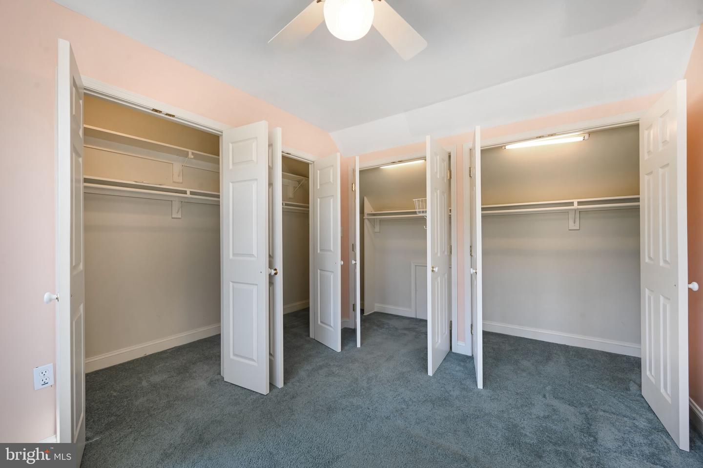 11337 Willowbrook Dr