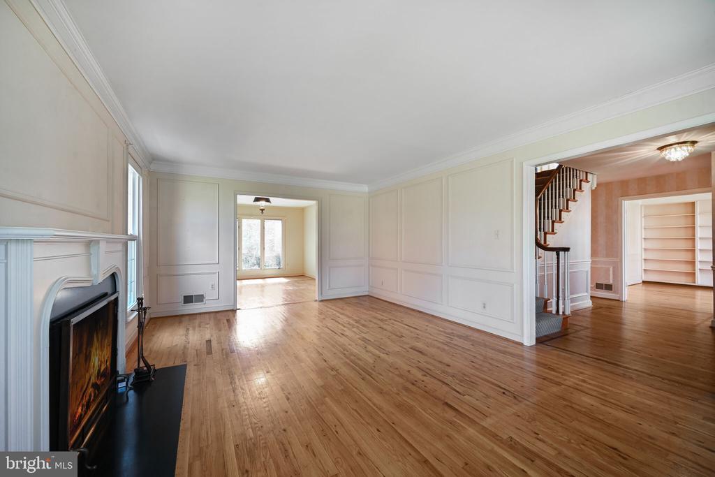 11337 Willowbrook Dr