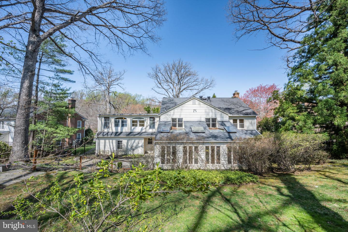 11337 Willowbrook Dr