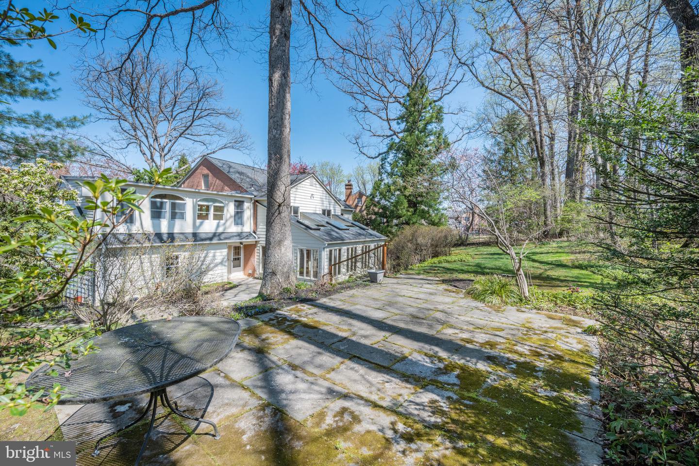 11337 Willowbrook Dr