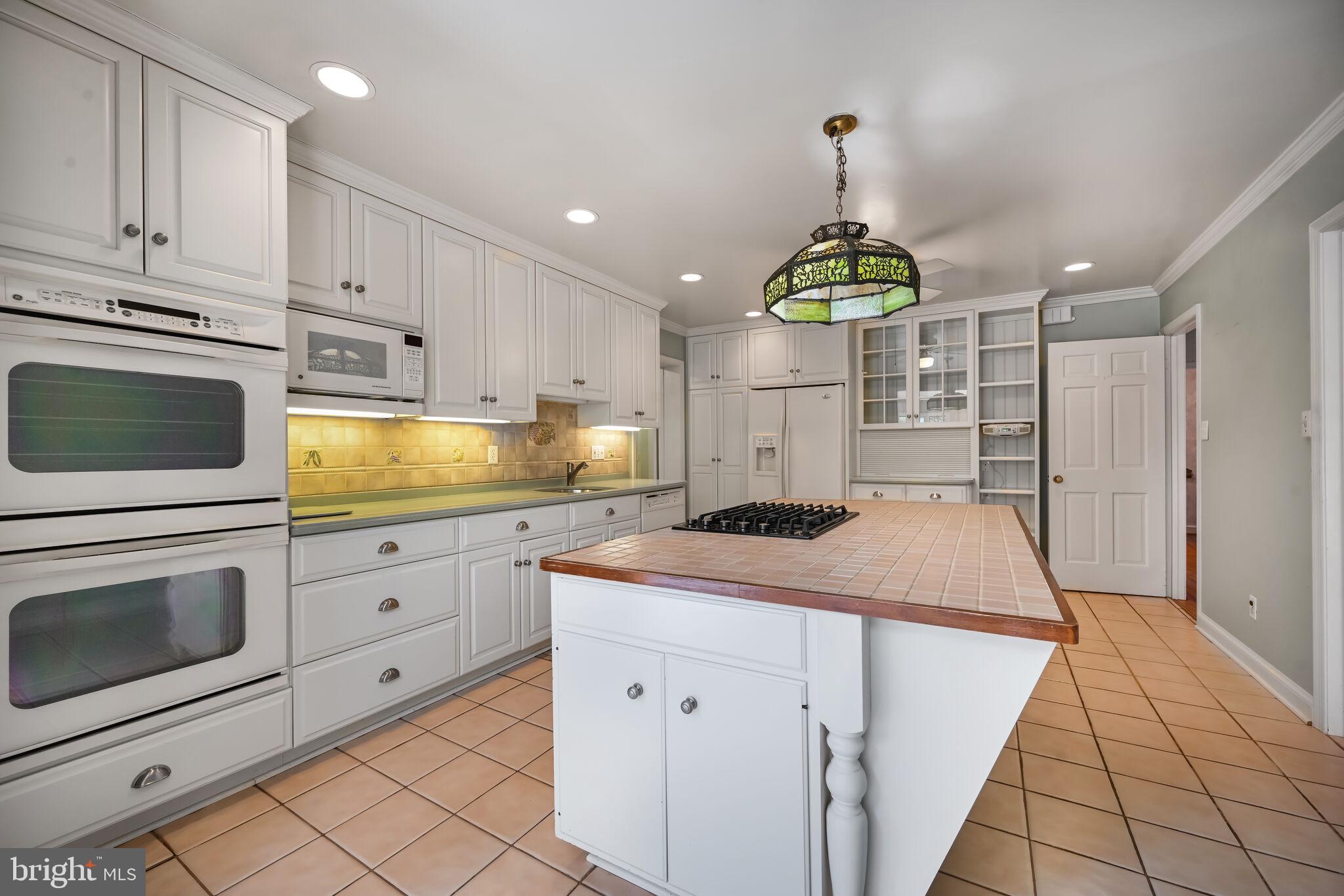11337 Willowbrook Dr