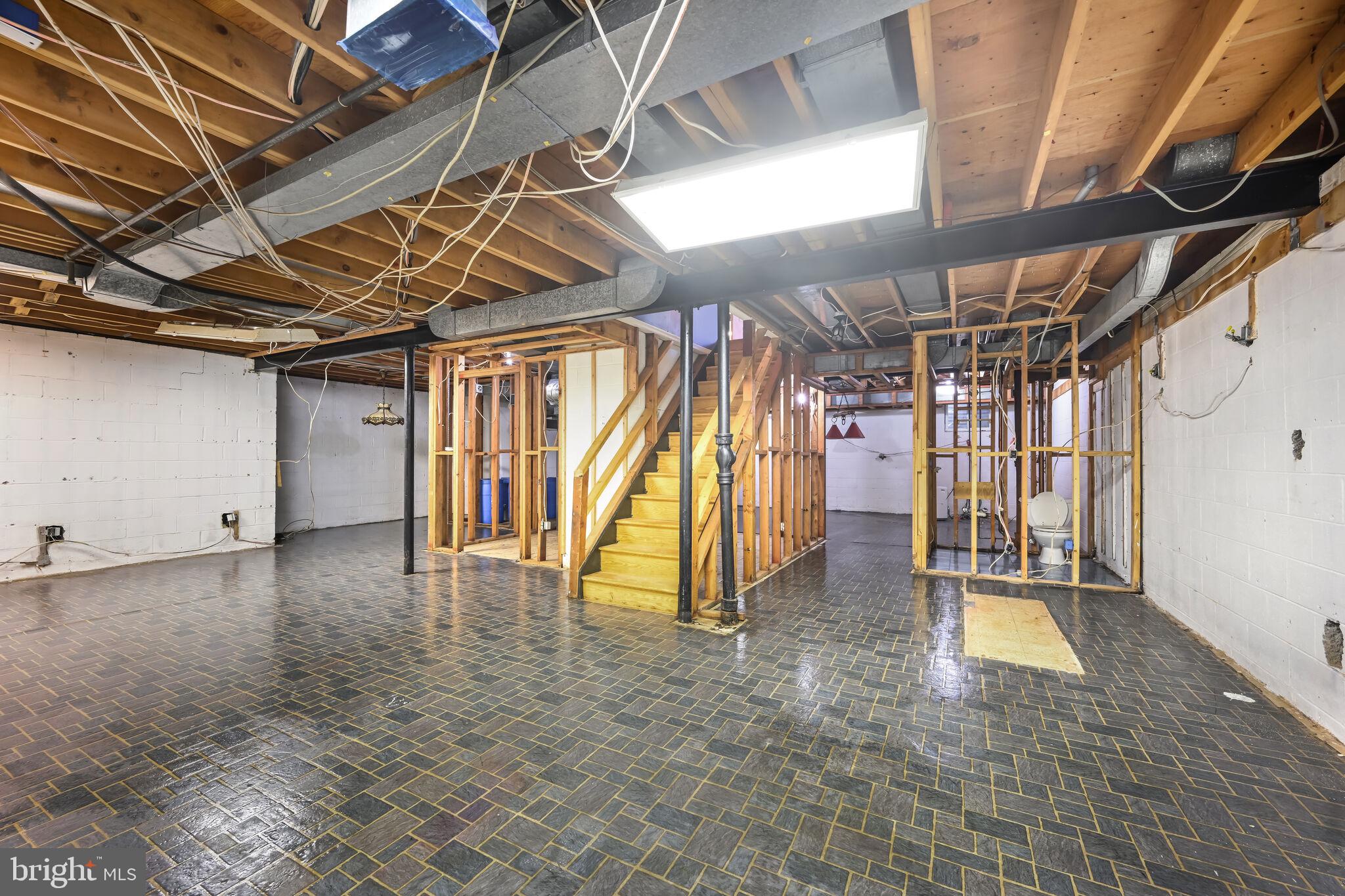 11337 Willowbrook Dr