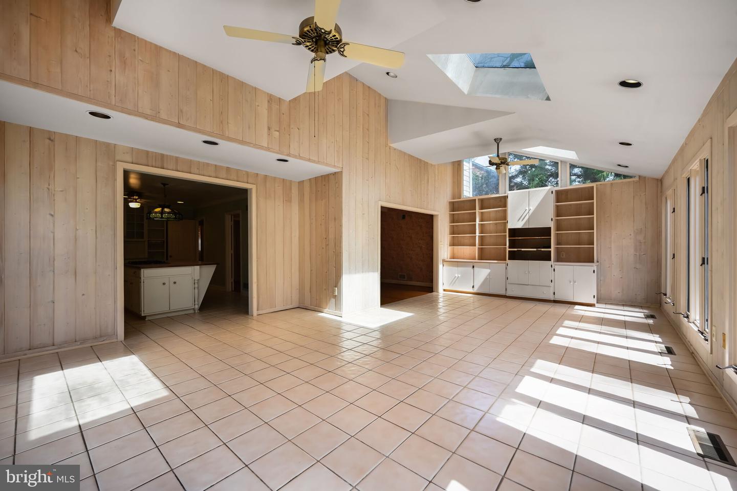11337 Willowbrook Dr
