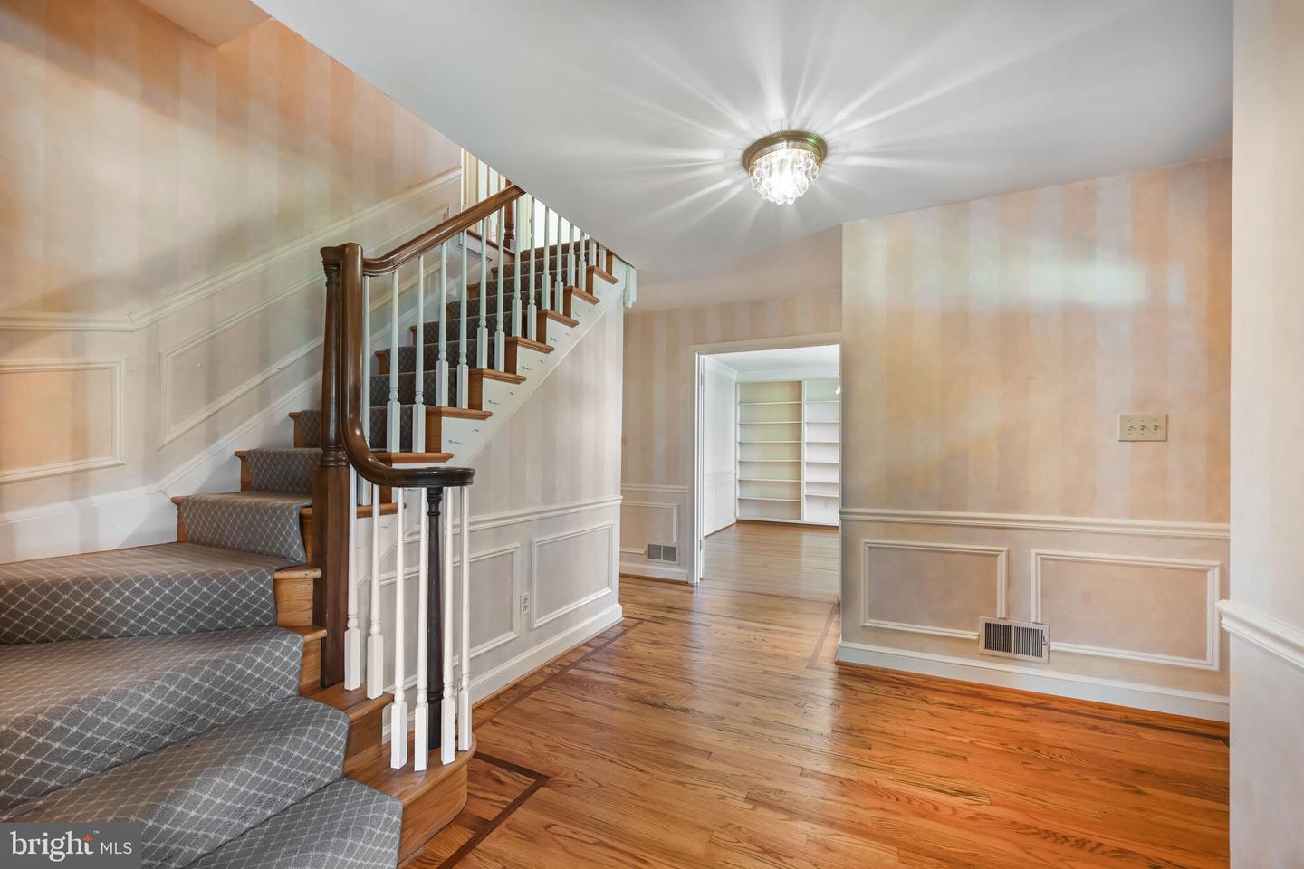 11337 Willowbrook Dr