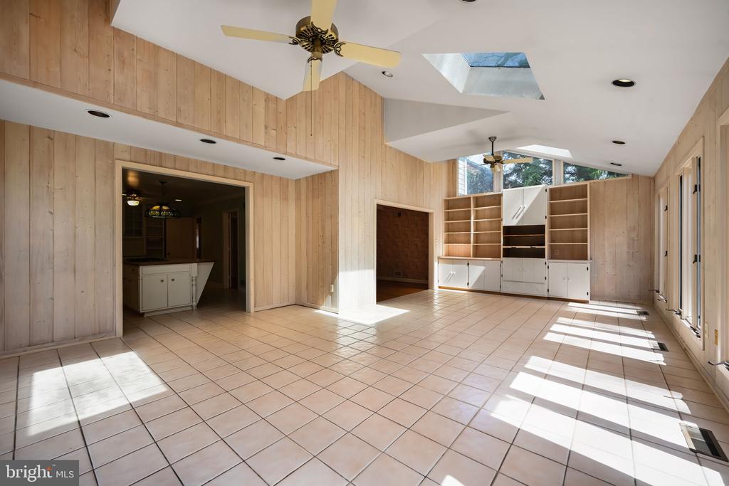 11337 Willowbrook Dr