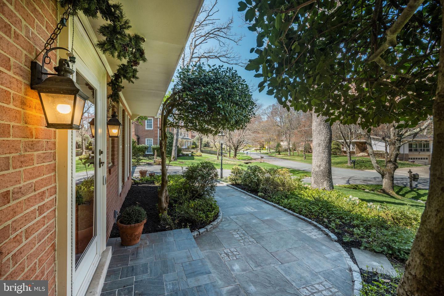 11337 Willowbrook Dr