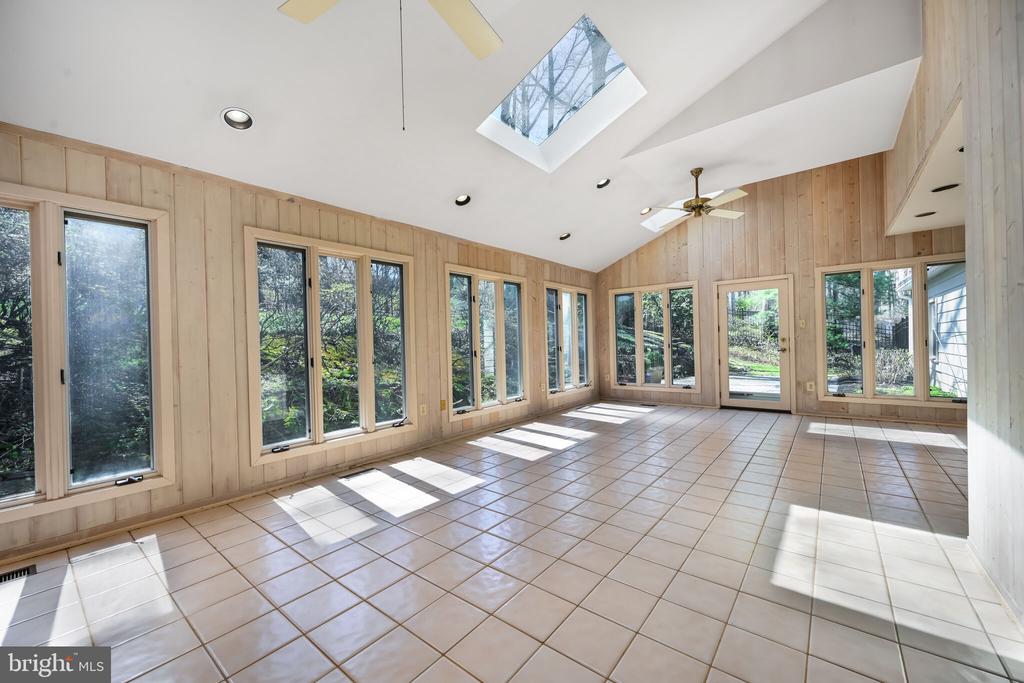 11337 Willowbrook Dr