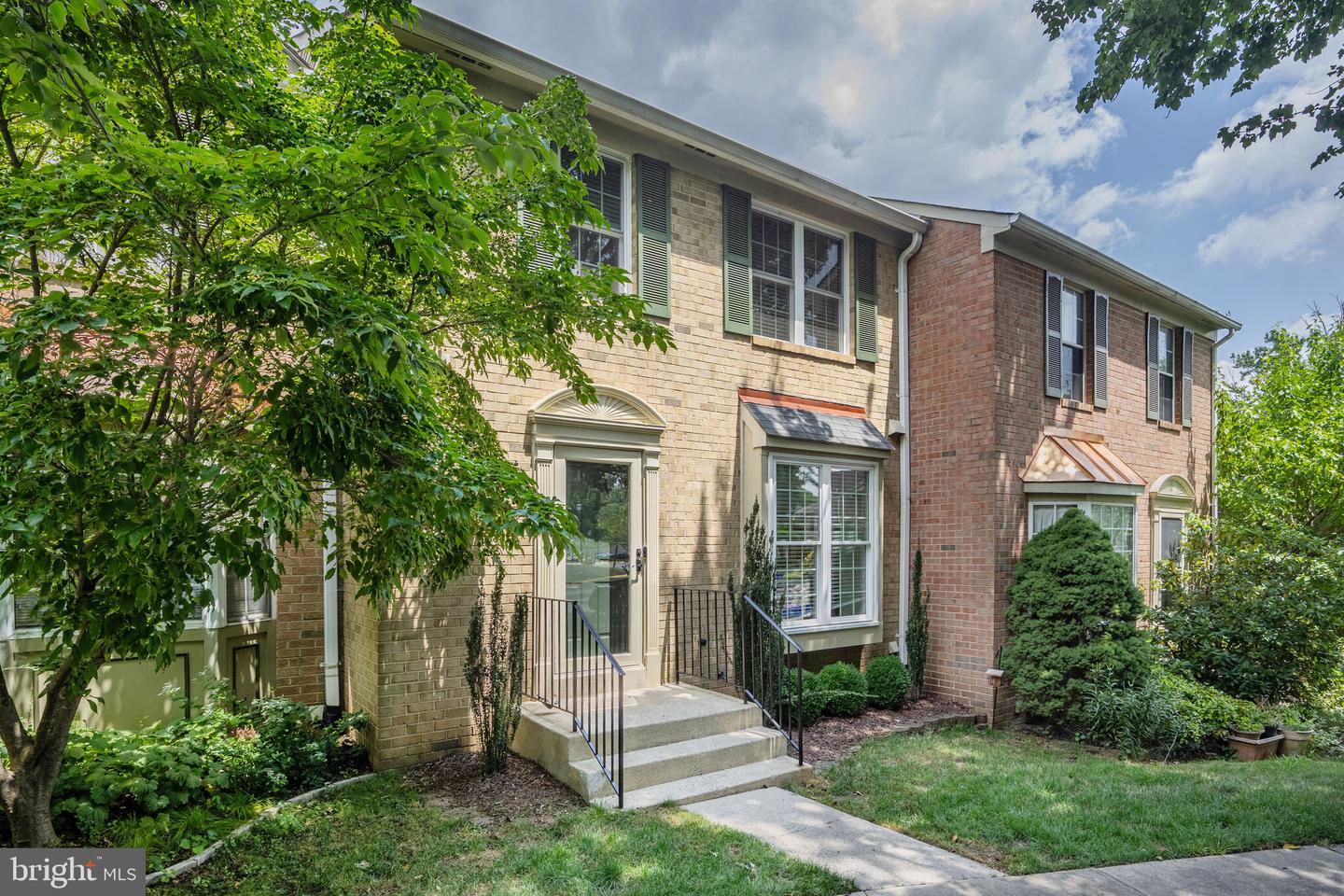 10373 Green Holly Ter