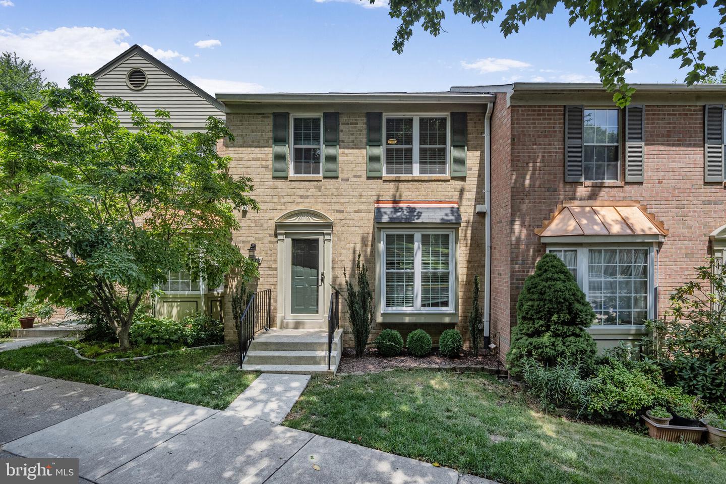 10373 Green Holly Ter